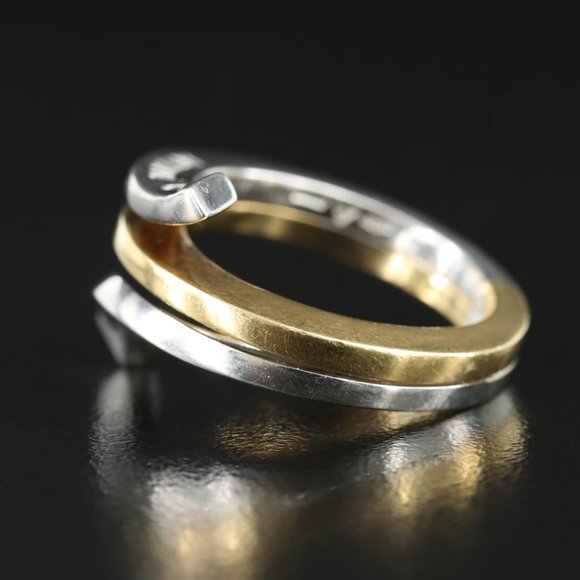 $6500 / Italian Damiani Diamond Bypass Ring / 18K Gold Heavy ring - Picture 5 of 7